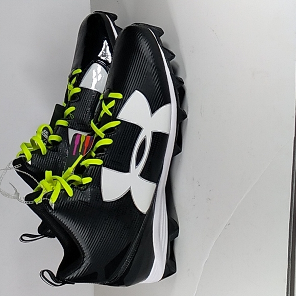 under armour football cleats black and white